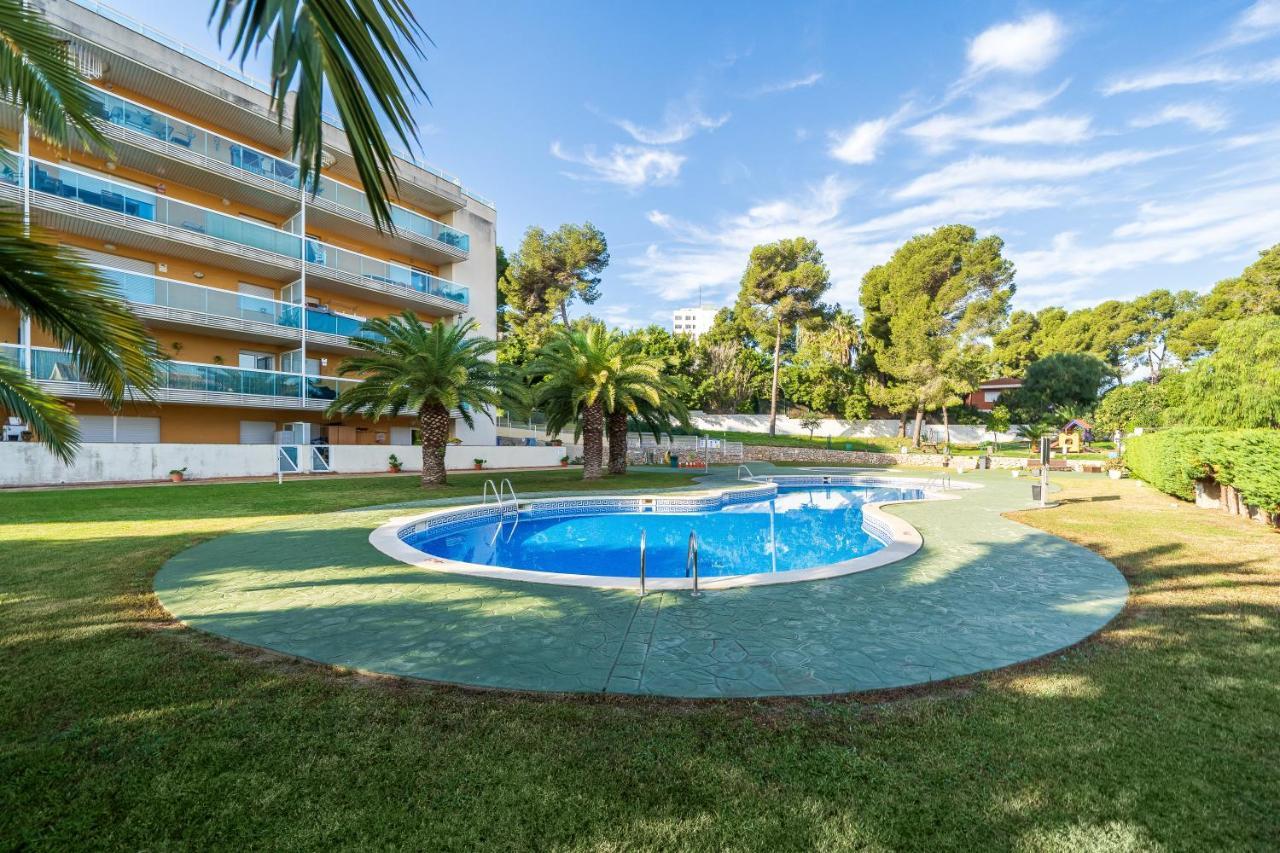 Apartamento Martin Y Rose En Салоу Экстерьер фото